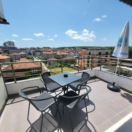 Casa de hóspedes Globus 2*