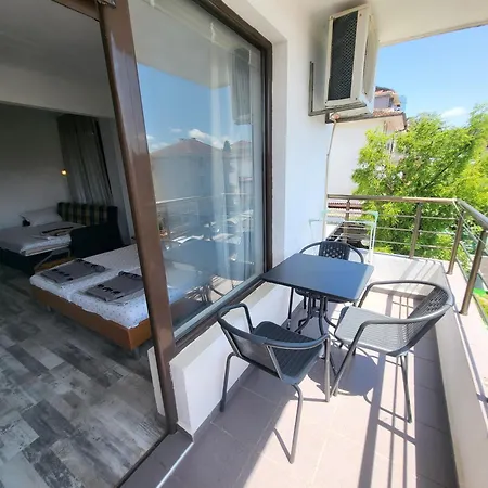 Casa de hóspedes Globus 2*