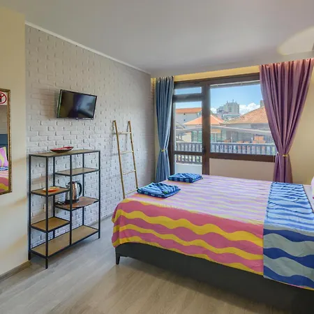 Globus בית הארחה 2*