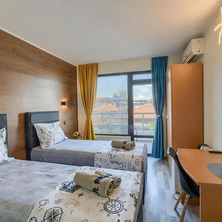 Globus בית הארחה 2*