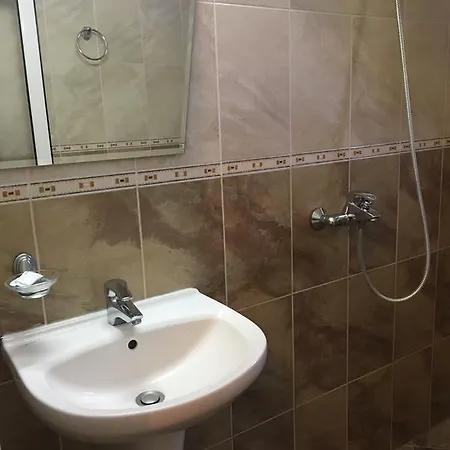 בית הארחה Globus