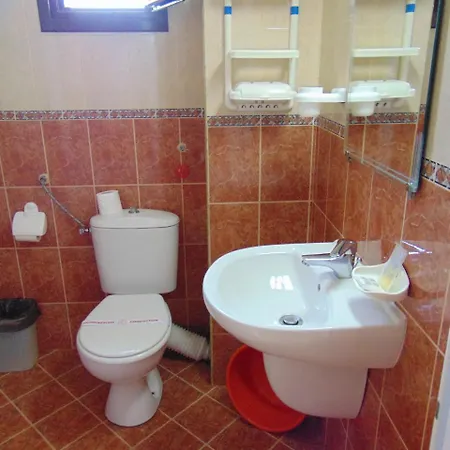 בית הארחה Globus 2*