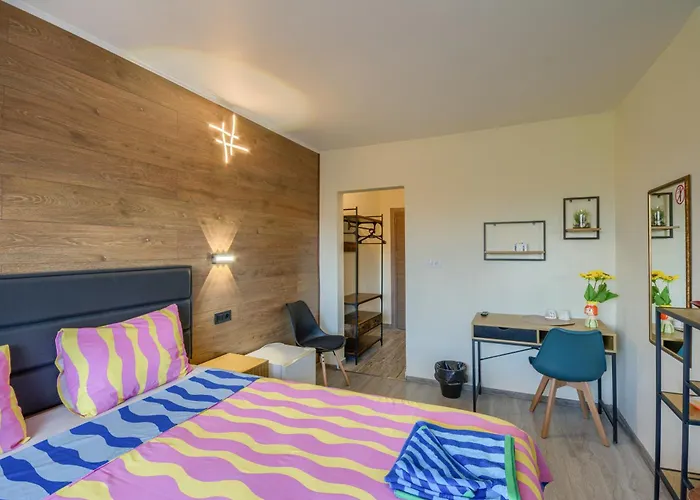 Πανσιόν Globus Kiten (Burgas)